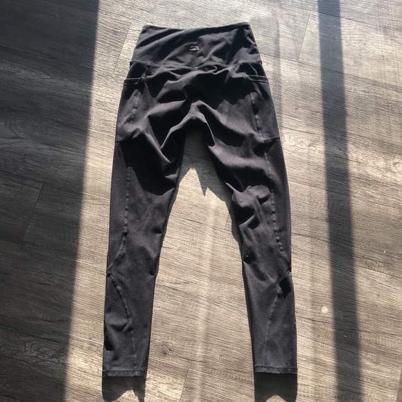 Along Fit leggings - Picture 2 of 5